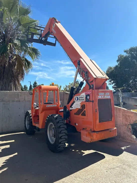 2015 SKYTRAK 8042 Forklift