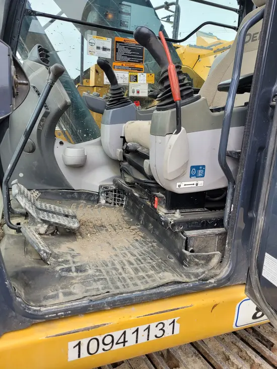 2019 John Deere 245G LC Excavator