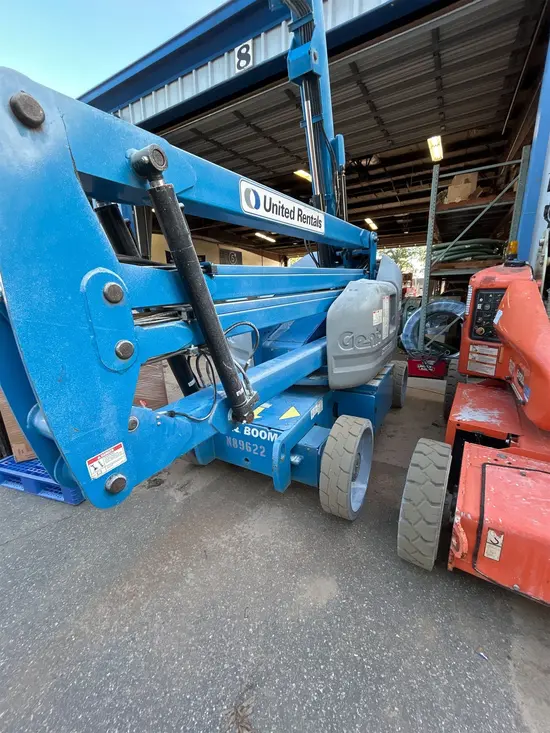 2015 Genie Z-40/23N RJ Articulating Boom Lift