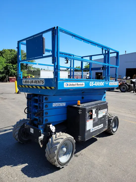 2016 Genie GS-4069DC Scissor Lift