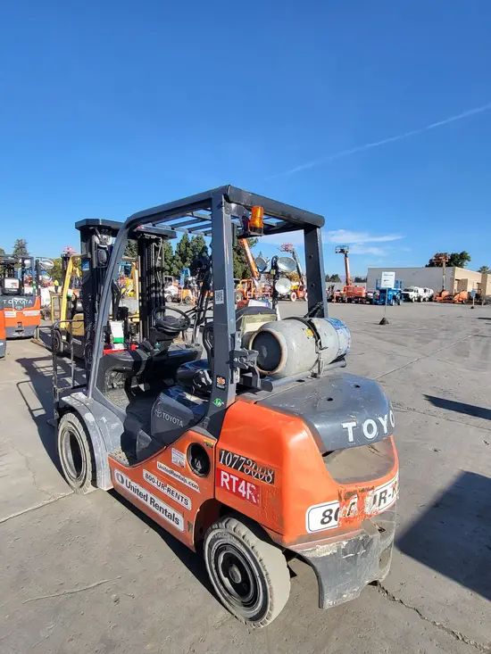 2018 Toyota 8FGU25 Warehouse Forklift