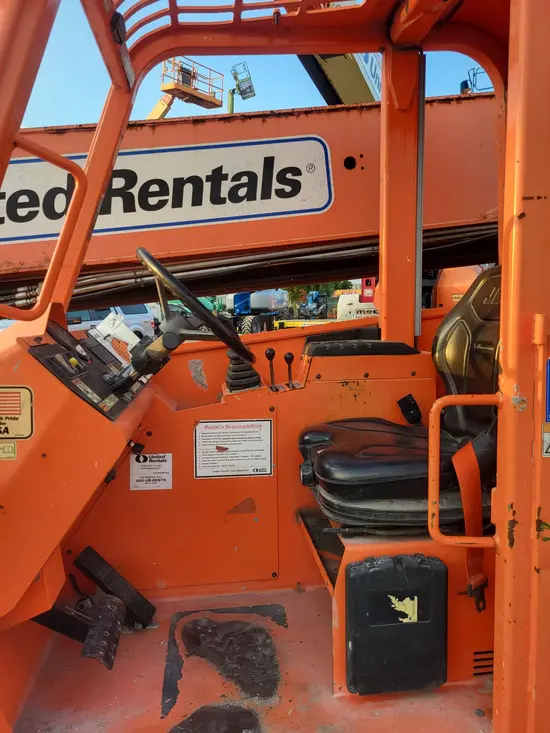 2017 SKYTRAK 6042 Forklift