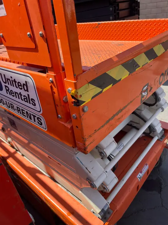 2018 Snorkel S4732E Scissor Lift
