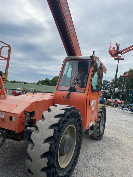 2017 SKYTRAK 6042 Forklift