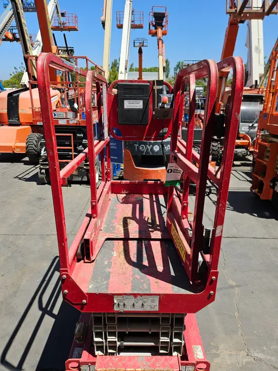 2017 MEC 1330SE Scissor Lift