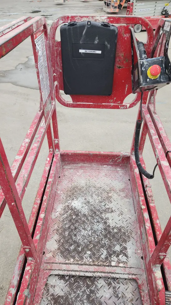 2018 MEC MICRO 19 Scissor Lift