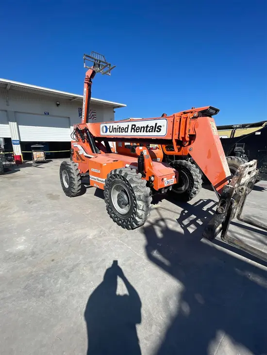 2015 SKYTRAK 6042 Forklift