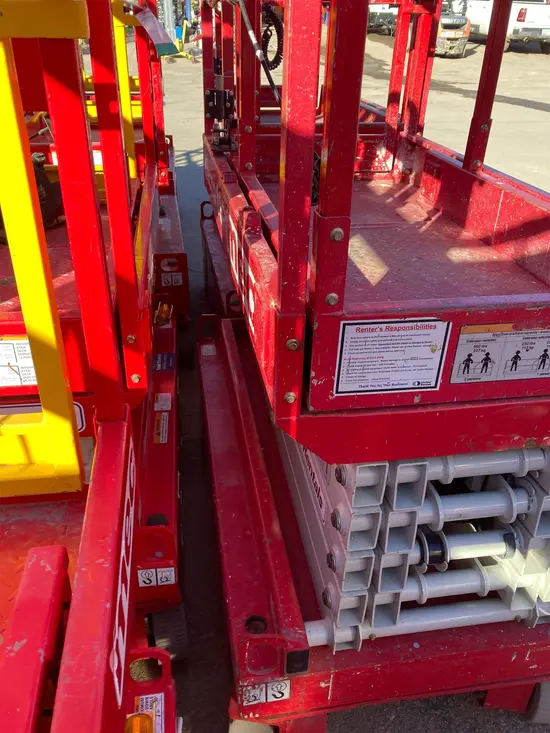 2018 MEC MICRO 19 Scissor Lift