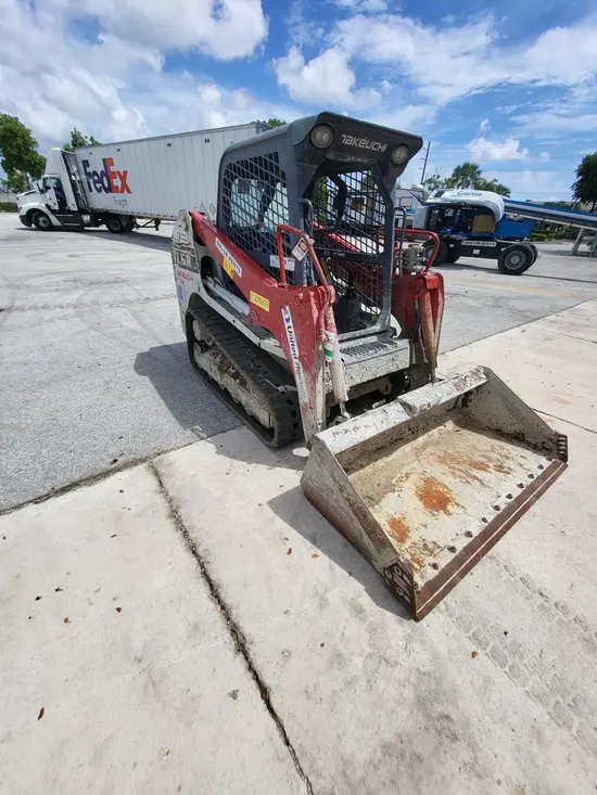 2021 Takeuchi TL6R Track Loader