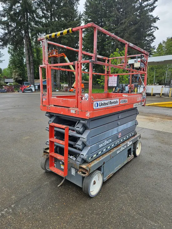 2017 Skyjack SJIII4740 Scissor Lift