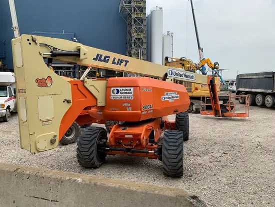 2013 JLG 800AJ Articulating Boom Lift