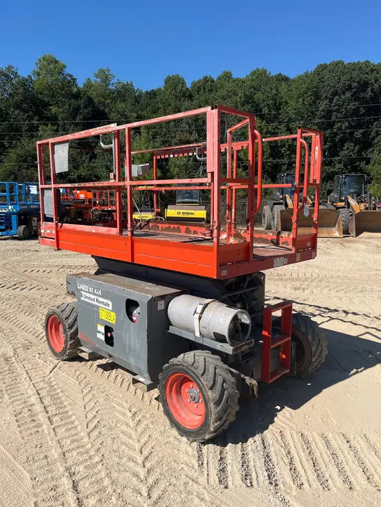 2016 Skyjack SJ6832RT Rough Terrain Scissor Lift