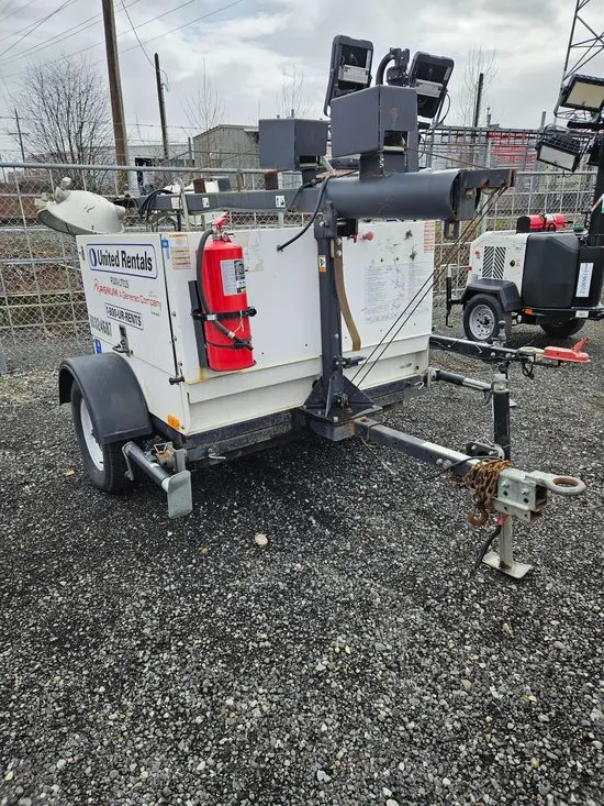 2014 Magnum Pro MLT5200 Portable Light Tower