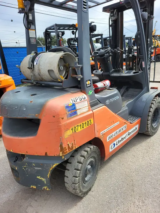 2018 Toyota 8FGU25 Warehouse Forklift