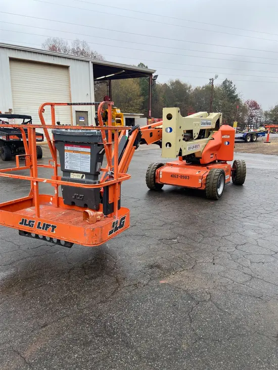 2015 JLG E450AJ Articulating Boom Lift