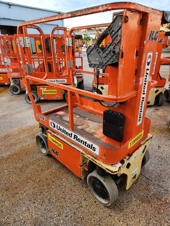 2019 JLG 1230ES Self-Propelled One-Person Lift