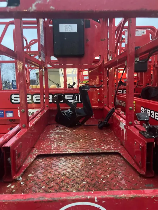 2018 MEC MICRO 19 Scissor Lift