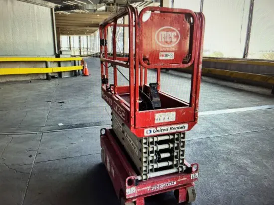 2018 MEC MICRO 19 Scissor Lift
