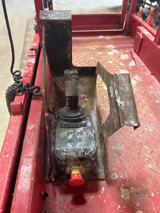 2018 MEC MICRO 19 Scissor Lift