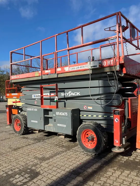 2016 Skyjack SJ9250RT Rough Terrain Scissor Lift