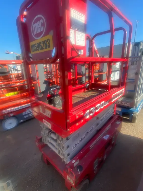 2017 MEC 1330SE Scissor Lift