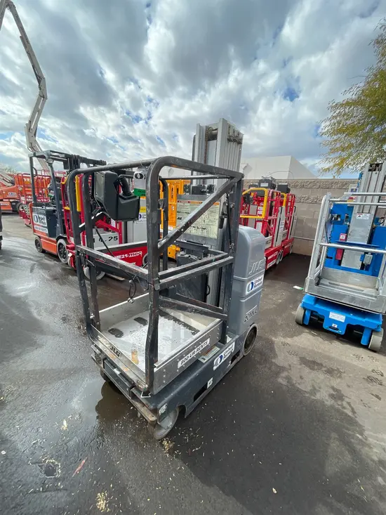 2018 JLG 20MVL Self-Propelled One-Person Lift