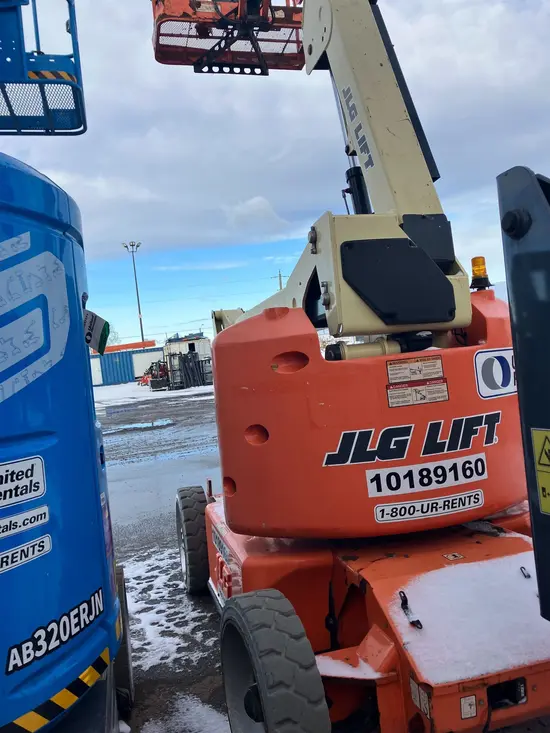 2013 JLG E450AJ Articulating Boom Lift
