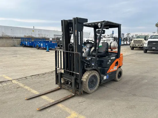 2022 Doosan G25P-7DF Warehouse Forklift