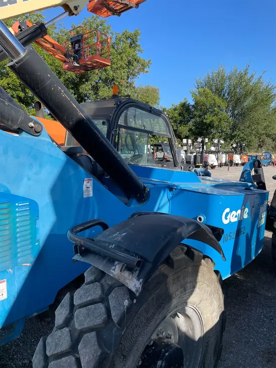 2016 Genie GTH-1056 Forklift