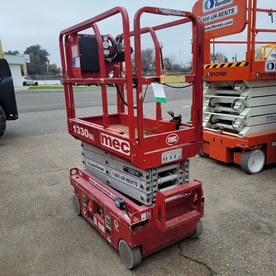 2017 MEC 1330SE Scissor Lift
