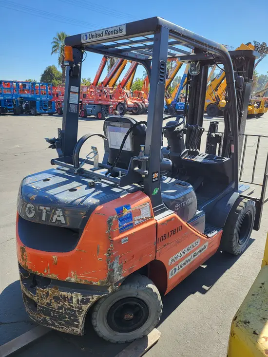 2019 Toyota 8FGU25 Warehouse Forklift