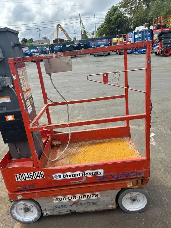 2012 Skyjack SJ12 Self-Propelled One-Person Lift