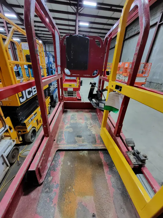 2018 MEC 1330SE Scissor Lift
