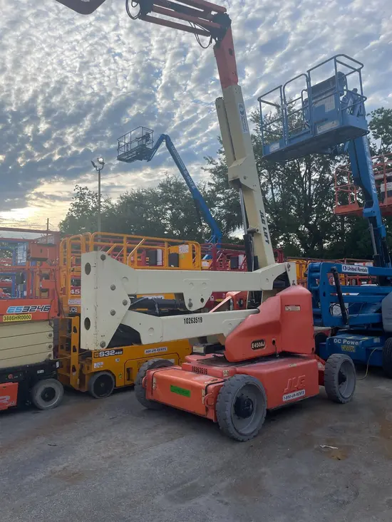 2014 JLG E450AJ Articulating Boom Lift
