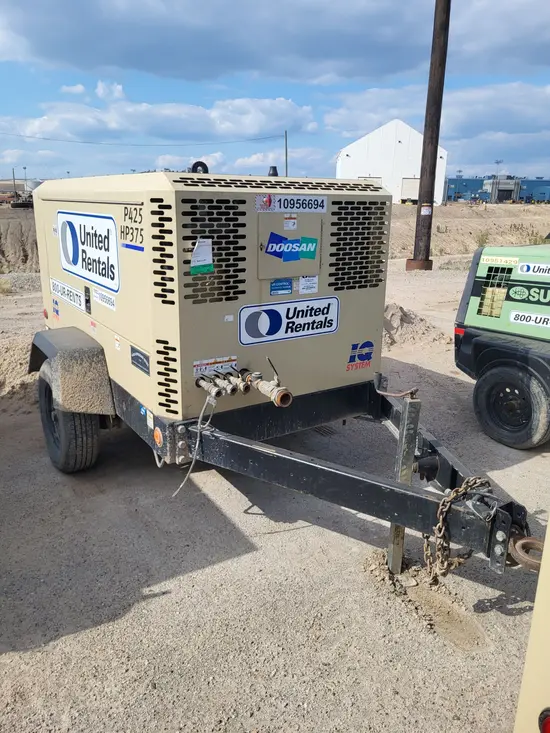 2019 Doosan P425/HP375EXT4I Air Compressor