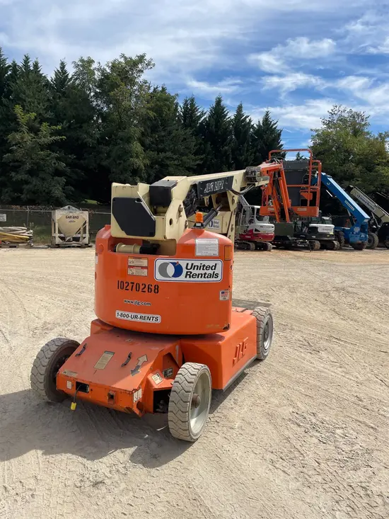 2014 JLG E400AJPN Articulating Boom Lift