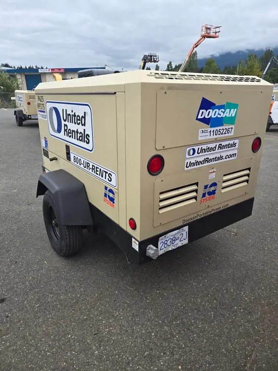 2020 Doosan P425/HP375EXT4I Air Compressor