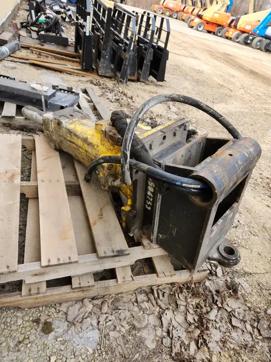 2016 Atlas Copco SB 452 Attachment