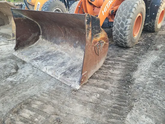 2019 HITACHI 2.8BKT JRB416 Attachment