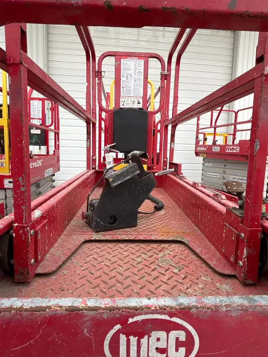 2019 MEC MICRO 26 Scissor Lift