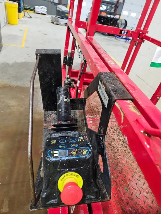 2018 MEC MICRO 19 Scissor Lift