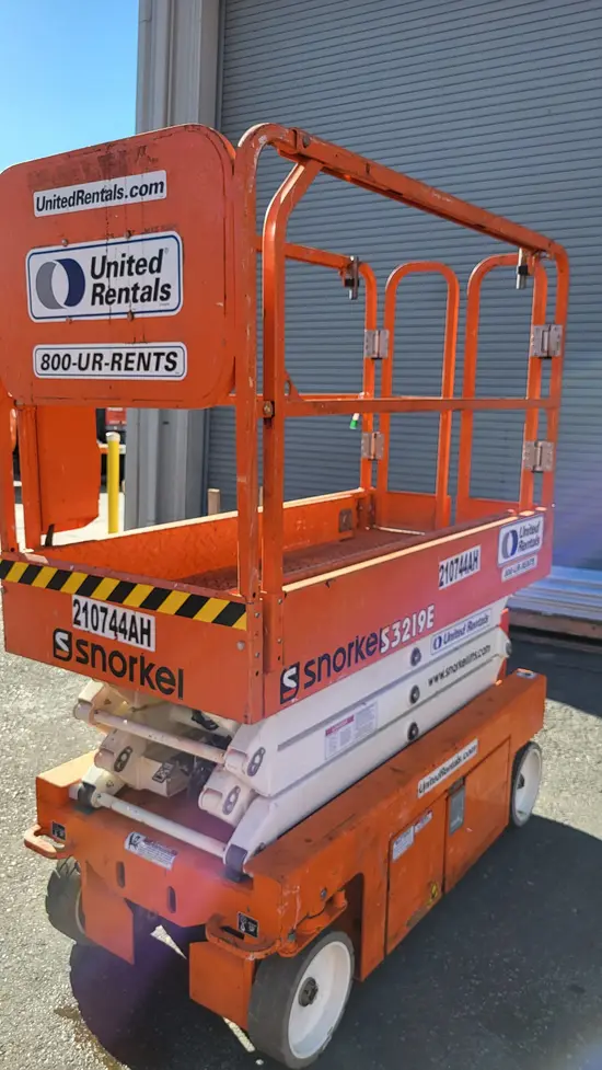 2018 Snorkel S3219E Scissor Lift