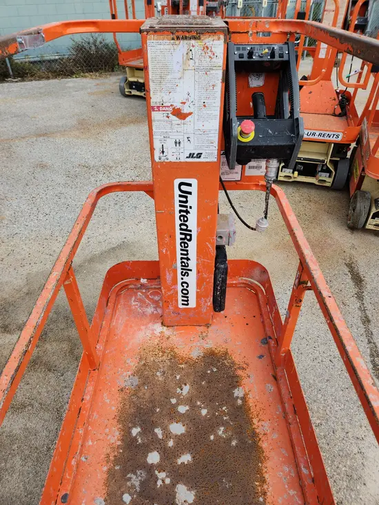 2018 JLG 1230ES Self-Propelled One-Person Lift