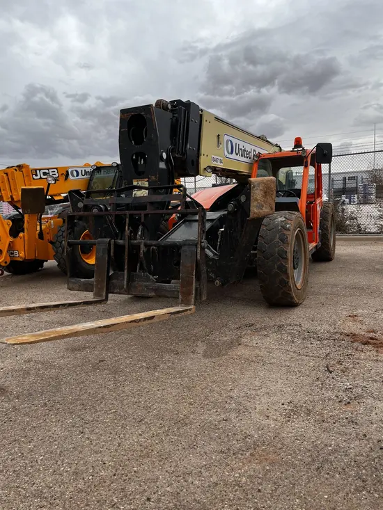 2016 JLG 1055 Forklift