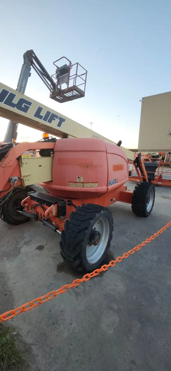 2012 JLG 600AJ Articulating Boom Lift