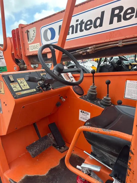2014 SKYTRAK 8042 Forklift