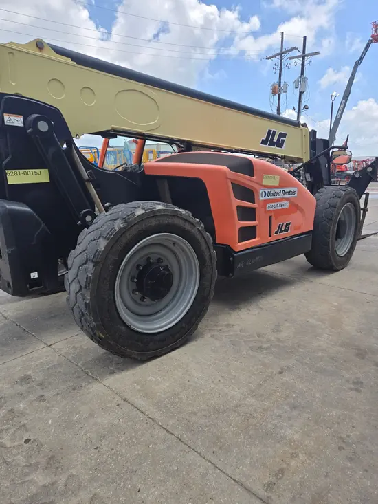 2018 JLG 1043 Forklift