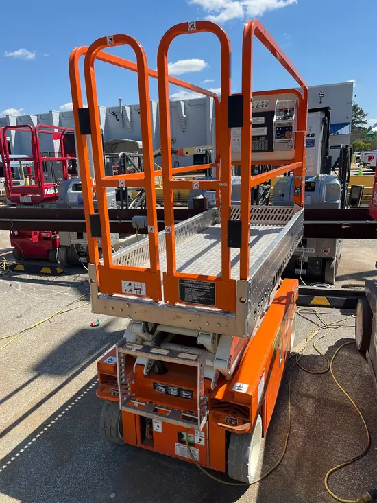 2022 Snorkel S3215L Scissor Lift