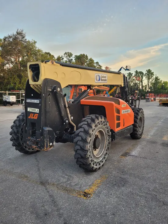 2016 JLG 642 Forklift