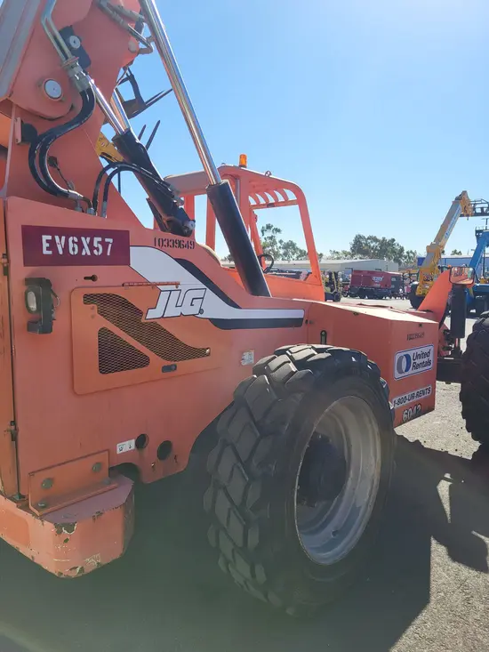 2015 SKYTRAK 6042 Forklift